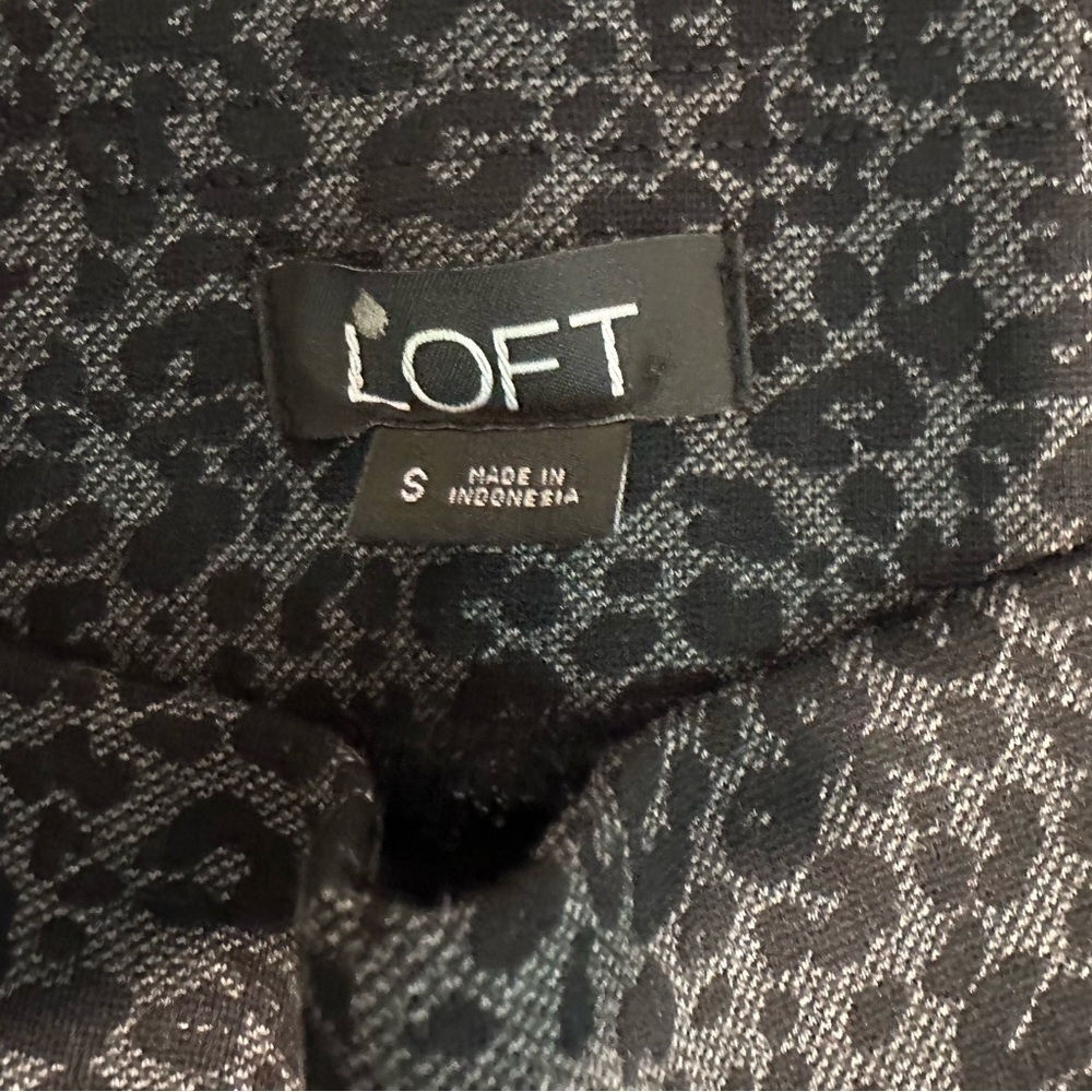 LOFT Ponte Knit Animal Print Leggings - Picture 3 of 13